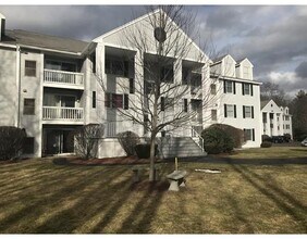1830 Main St in Tewksbury, MA - Foto de edificio - Building Photo
