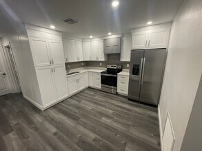 3985 24th Ave SE in Naples, FL - Building Photo - Building Photo