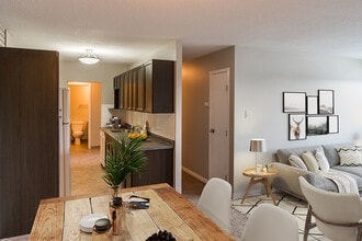 660 Dakota St in Winnipeg, MB - Building Photo - Building Photo