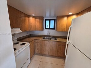 5 Olive Dr in Hialeah, FL - Building Photo - Building Photo