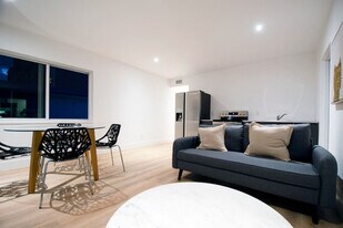 3666 NE 168th St in North Miami Beach, FL - Building Photo