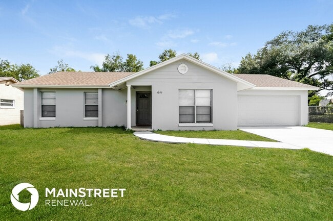 property at 5695 Oak Hill Manor Dr