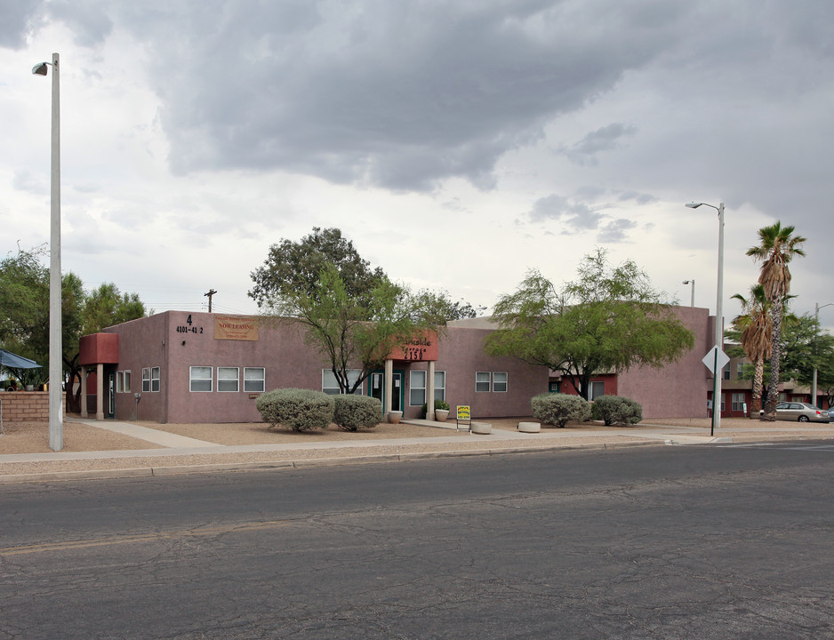 Parkside Terrace Apartments in Tucson, AZ - Building Photo