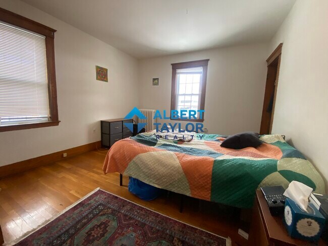 230 S Huntington Ave, Unit 2