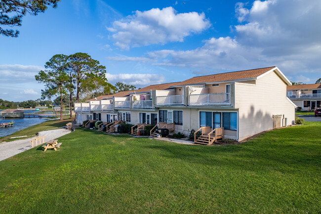 Loch Harbour Village in Summerfield, FL - Building Photo - Building Photo