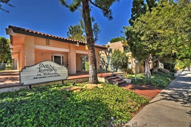 property at 18307 Burbank Blvd