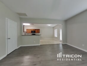2123 Golden Topaz Dr in Rosharon, TX - Building Photo - Building Photo