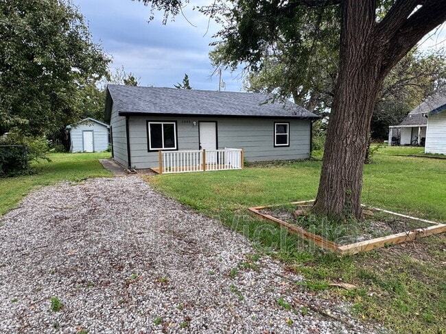 property at 2008 S Vine St