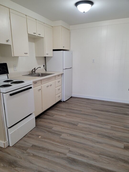 310 W Cameron Ave in Kellogg, ID - Building Photo