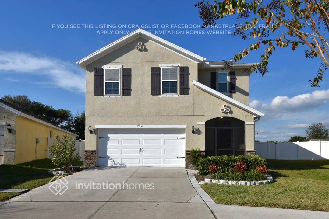 10514 Whispering Hammock Dr in Riverview, FL - Building Photo
