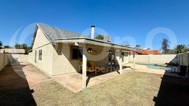 7205 W Krall St in Glendale, AZ - Building Photo - Building Photo