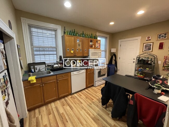 6 Shepherd Ave in Boston, MA - Foto de edificio - Building Photo