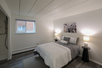 Hamilton House in Berea, OH - Building Photo - Interior Photo
