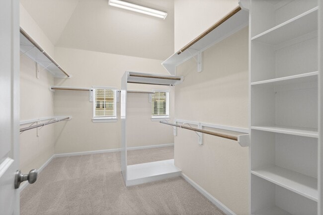 property at 2021 Cambridge Heights Pl