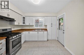 107 Grant Ave in Hamilton, ON - Building Photo - Building Photo