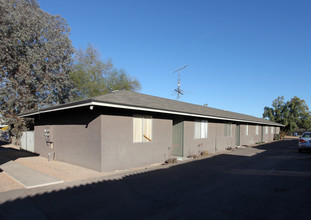 Campbell Village Apartments in Tucson, AZ - Building Photo - Building Photo