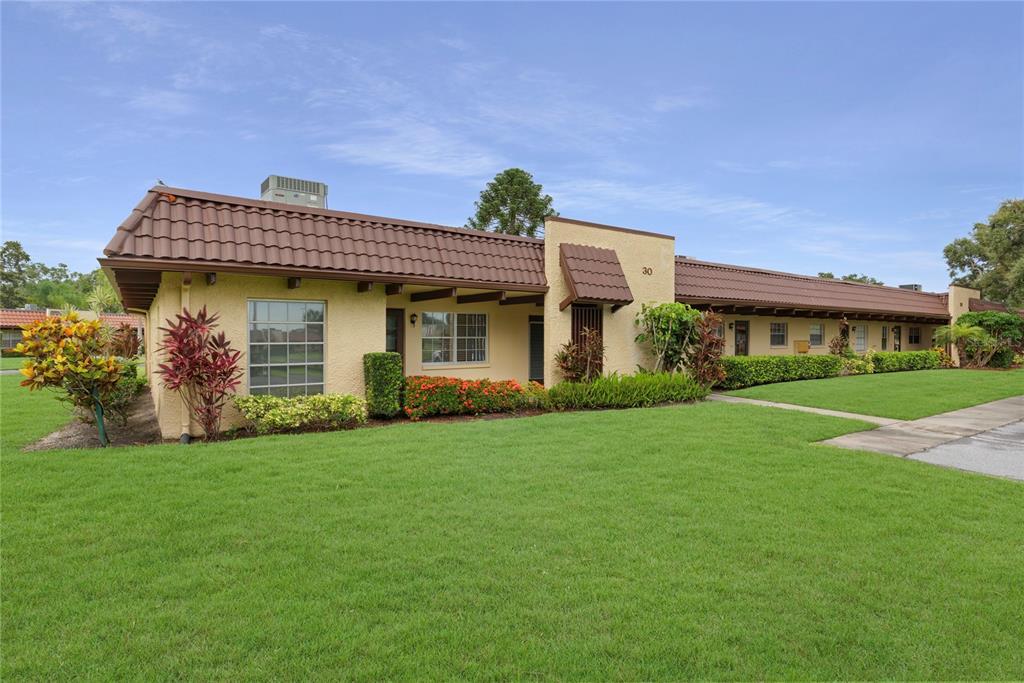 1701 Pinehurst Rd in Dunedin, FL - Building Photo
