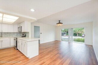 223 Columbia Dr, Unit 101 in Cape Canaveral, FL - Building Photo - Building Photo
