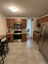 522 E Indian Spring Dr in Silver Spring, MD - Building Photo - Building Photo