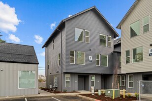 Fir Grove in Vancouver, WA - Building Photo