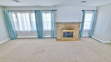 1170 Westminster Ave in Hanover, PA - Building Photo - Building Photo