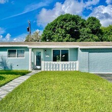 20200 NW 11th Ct-Unit -0 in Miami, FL - Building Photo - Building Photo