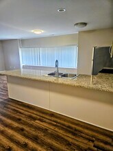 6455 Lake Ave, Unit 1 in Orchard Park, NY - Building Photo - Building Photo