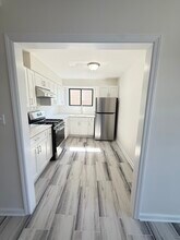 1207 30th Dr, Unit 3 in Astoria, NY - Foto de edificio - Building Photo