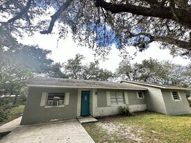 190 N Bobwhite Point in Inverness, FL - Building Photo