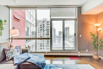 135-113 13 Ave SW in Calgary, AB - Building Photo - Building Photo