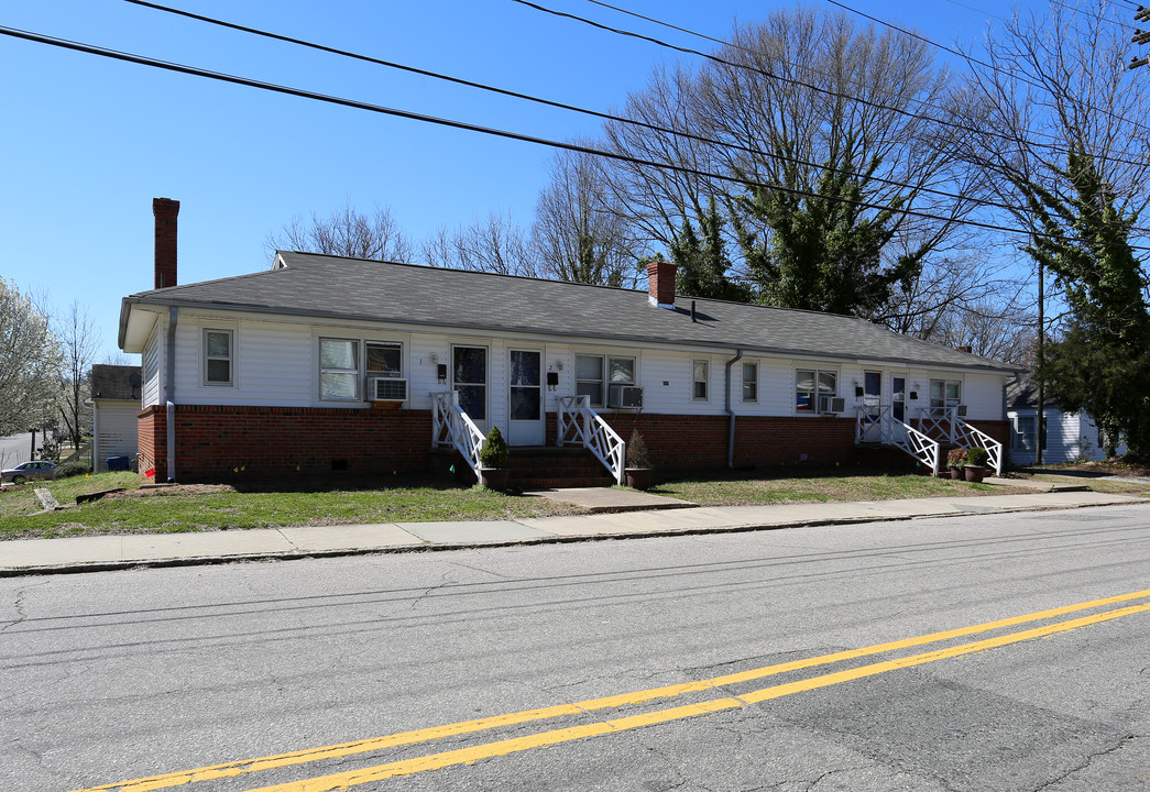 201 W Geer St in Durham, NC - Building Photo