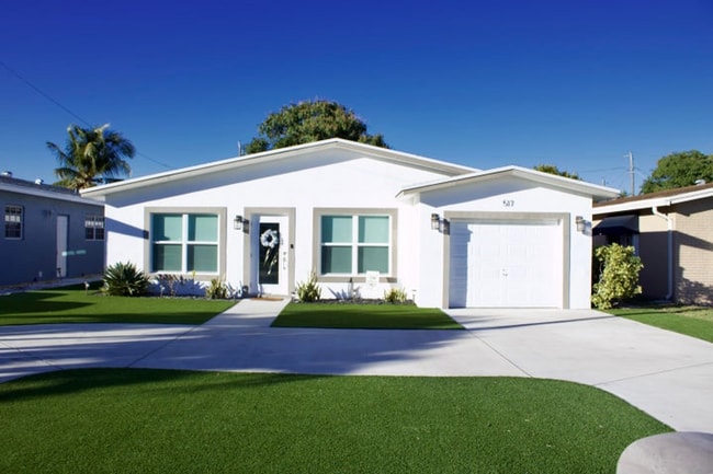 517 NW 52nd St in Boca Raton, FL - Building Photo - Building Photo