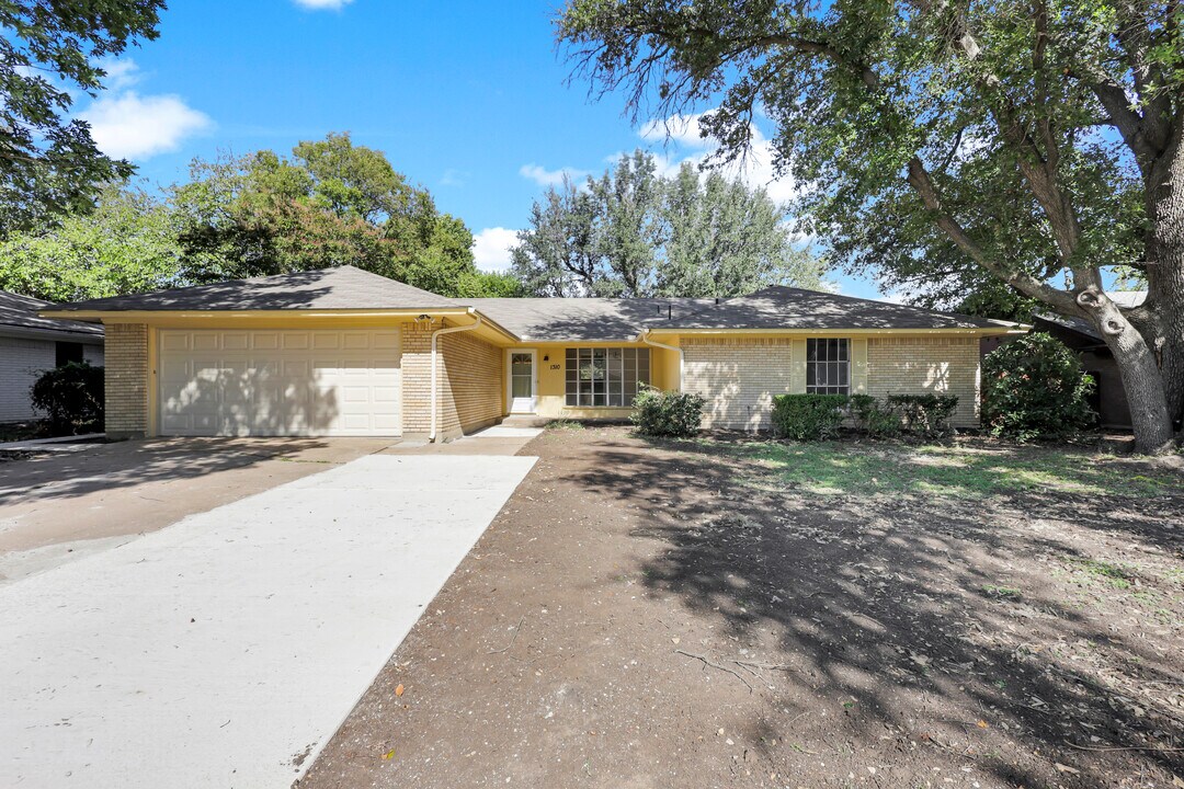 1310 Greenbriar St, Unit Main House in Denton, TX - Foto de edificio