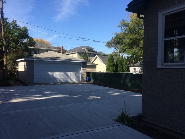 44 N Spring Ave in La Grange, IL - Building Photo - Building Photo