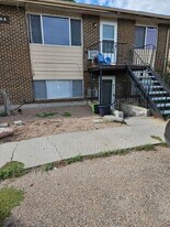 300 W Union Ave in La Salle, CO - Building Photo