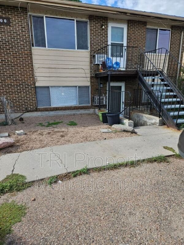 property at 300 W Union Ave