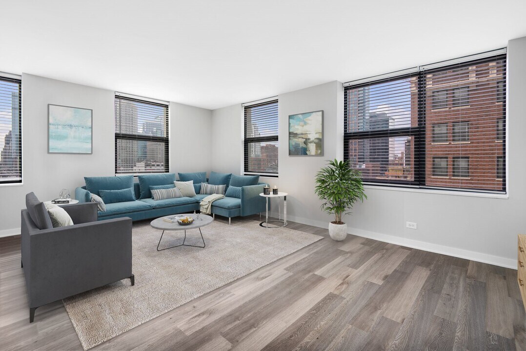 70 W Huron St, Unit 1813 in Chicago, IL - Building Photo