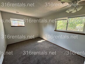 717 Westhaven Dr in Newton, KS - Building Photo - Building Photo