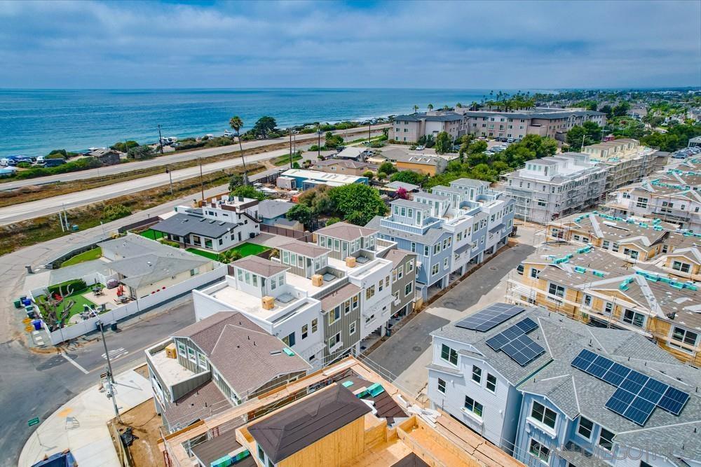 7496 Ponto Rd in Carlsbad, CA - Building Photo