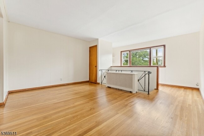 69 Boyden Ave in Maplewood, NJ - Building Photo - Building Photo