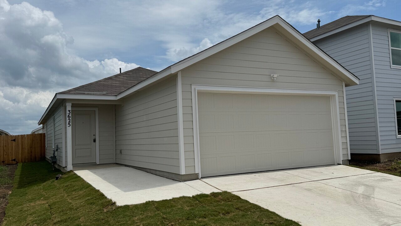 3625 Wentz Hill Dr in Marion, TX - Building Photo