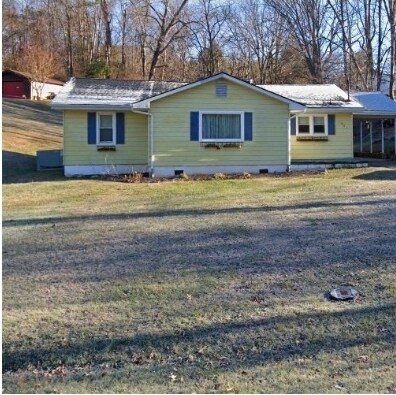 1927 Lone Oak Rd in Johnson City, TN - Foto de edificio