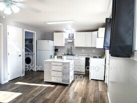 100 Mallard Ct in Grandy, NC - Building Photo