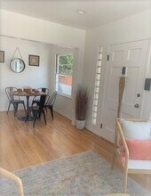 1345 Cambridge Dr in Glendale, CA - Building Photo - Building Photo