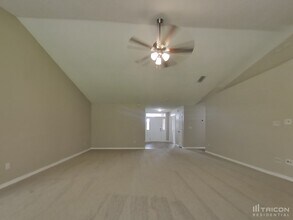 2727 Fox Creek Dr E in Jacksonville, FL - Building Photo - Building Photo