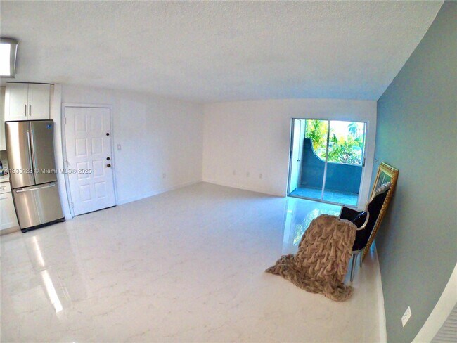 4760 NW 102nd Ave in Doral, FL - Building Photo - Building Photo