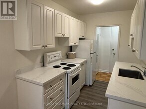 134 Lawton Blvd in Toronto, ON - Building Photo - Building Photo