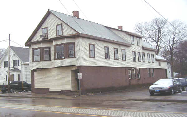 159 E Central St in Franklin, MA - Foto de edificio