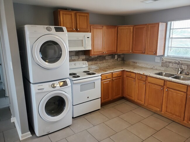 4034 Dale St, Unit Apartment C
