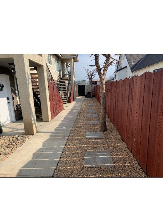 1225 Lexington St in Delano, CA - Building Photo